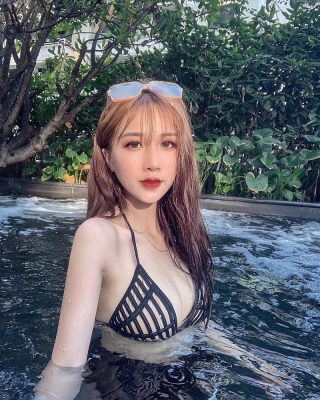 Tải 24live ngắm hot girl Trần Linh Hương 06